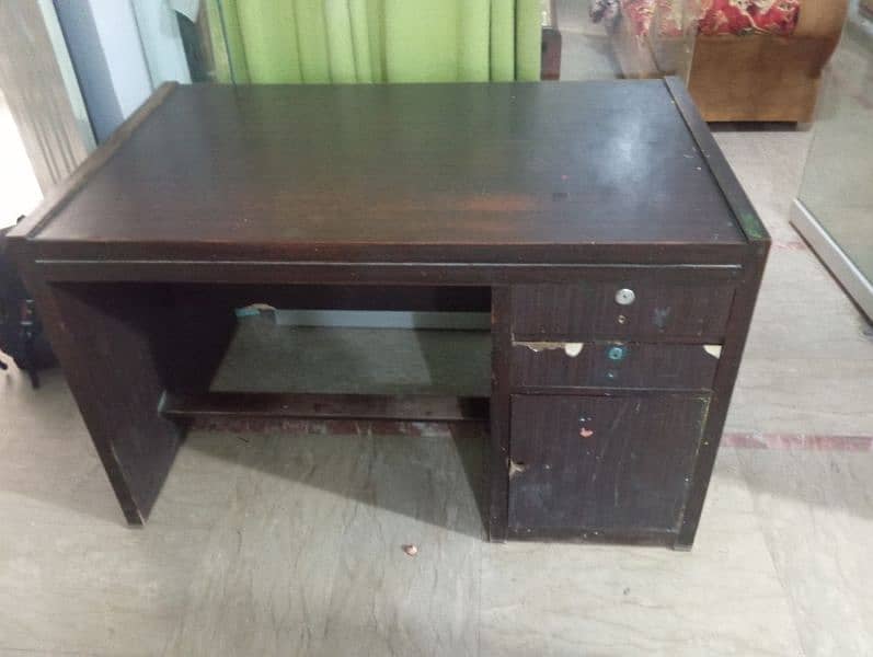 OFFICE TABLE PURE WOODEN HEAVY WEIGHT 2