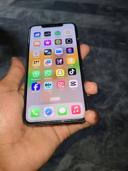 iPhone 11 pro max non 03084507095 3