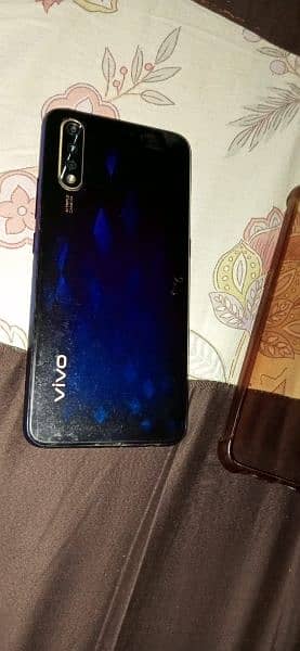 Vivo S1 4