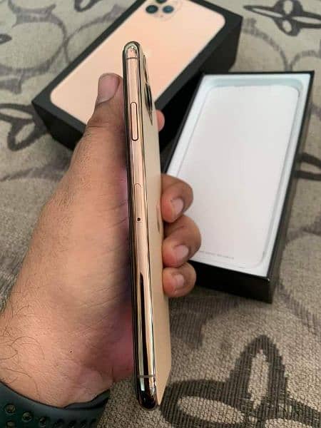 iPhone 11 pro max pta approved WhatsApp number 03254583038 6