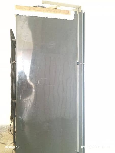 Dawlance medium size glass penal fridge 1