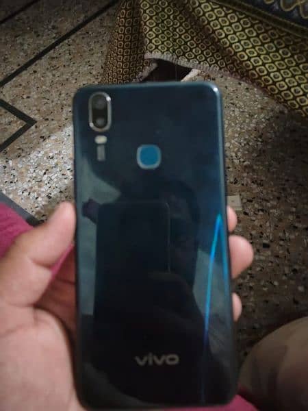 VIVO Y11 Mineral Blue 1