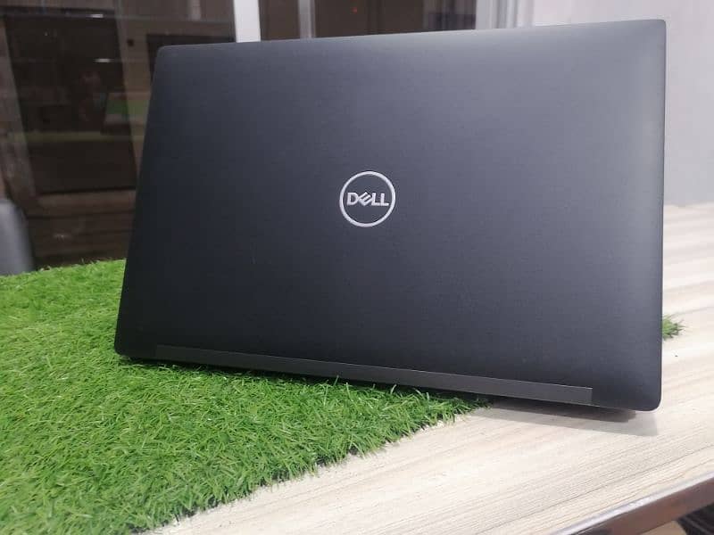 Dell 7490 i7 8th gen 10