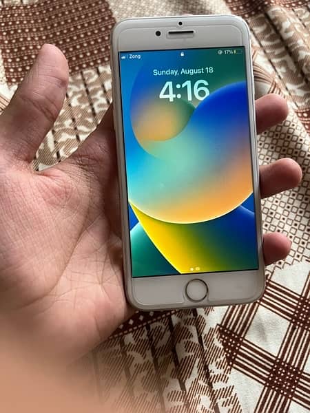 IPhone 8 pta approved 64gb white colour 5