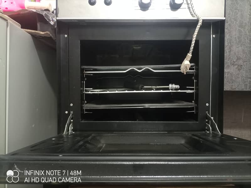 LPG and Natural Gas Oven New 20500 Sun Flame 0