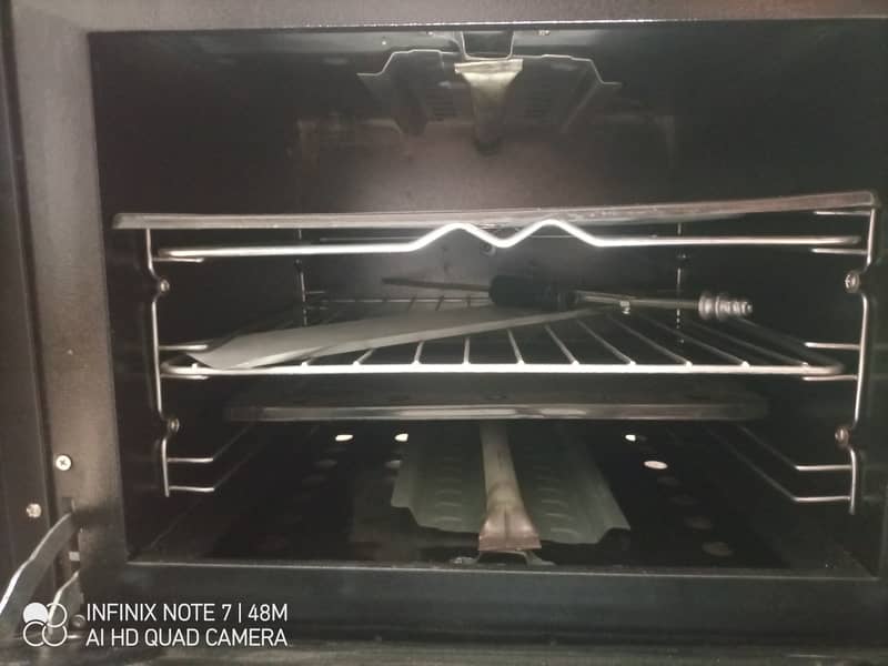 LPG and Natural Gas Oven New 20500 Sun Flame 3