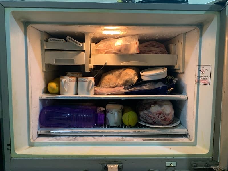 Dawalance refrigerator full size up for sale 3