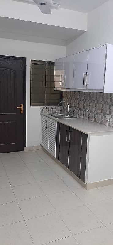 10.66 Flat 3 Bedrooms Available For Rent 22