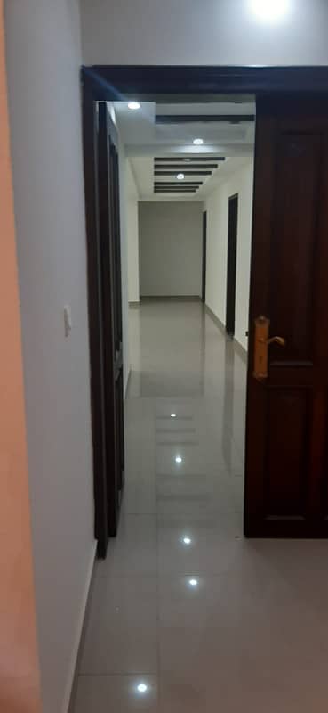 10.66 Flat 3 Bedrooms Available For Rent 28