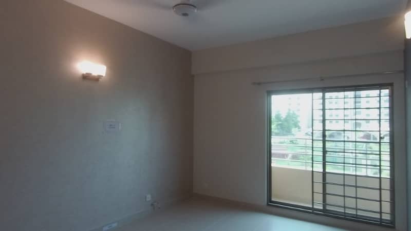 10 Marla Flat In Askari For rent At Good Location 2