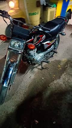 bike Mein Koi masala Nahin Hai black color Hai all okay