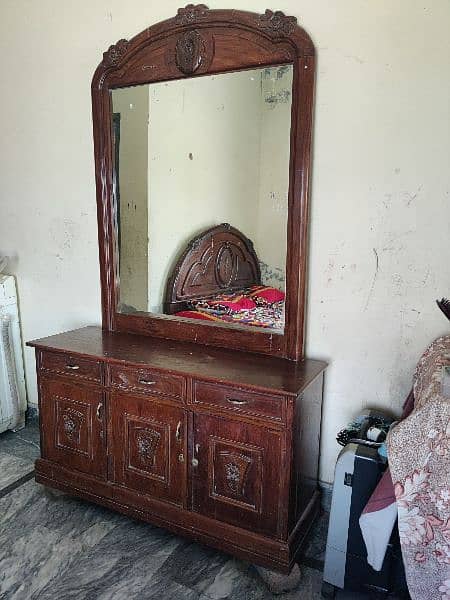 Double Bed and Dressing Table 3