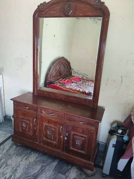 Double Bed and Dressing Table 4