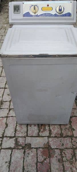 washing machine for sale in good condition 2