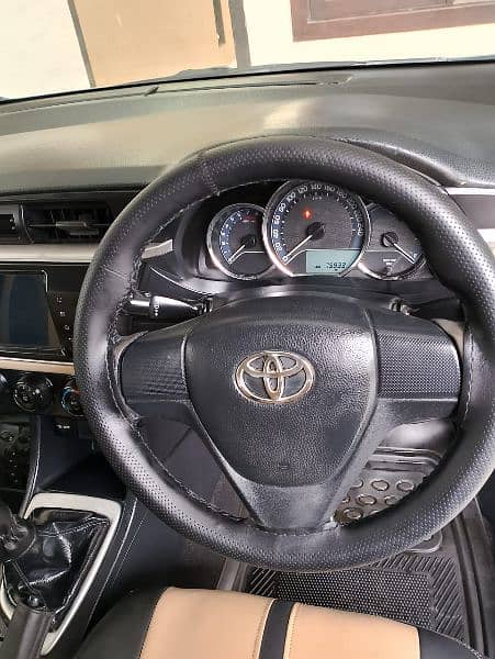 Toyota Corolla GLI 2014/2015 gli manual bumper to bumper orignal 17