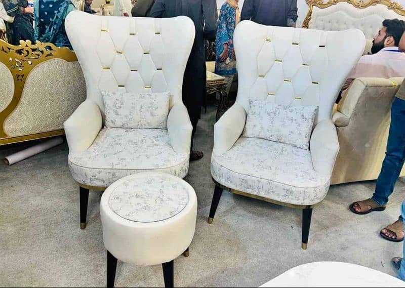 bedroom chairs available in low price 6