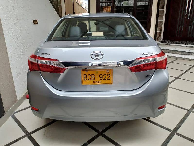 Toyota Corolla GLI manual 2014/2015 bumper to bumper orignal 1