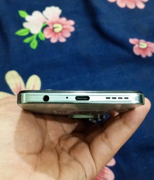 Infinix hot 40 pro 3