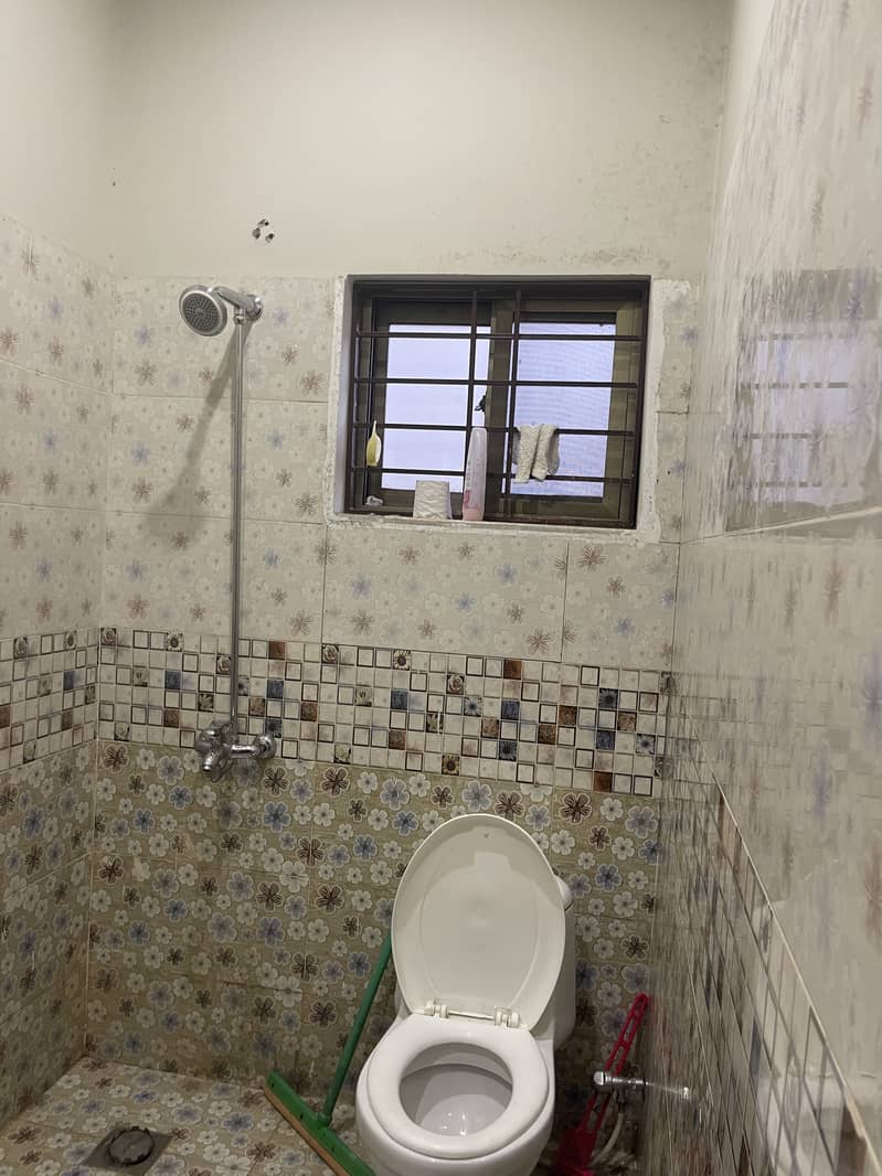 10 Marla Basement House For Rent 12