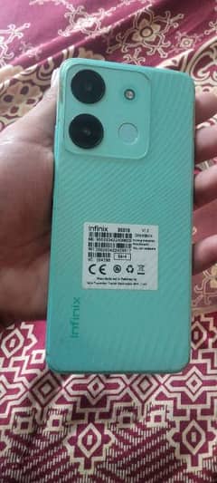 I'm selling my Infinix smart 7  ram 4 64 good condition ha box mobile