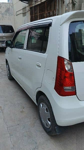 Suzuki Wagon R 2015 1