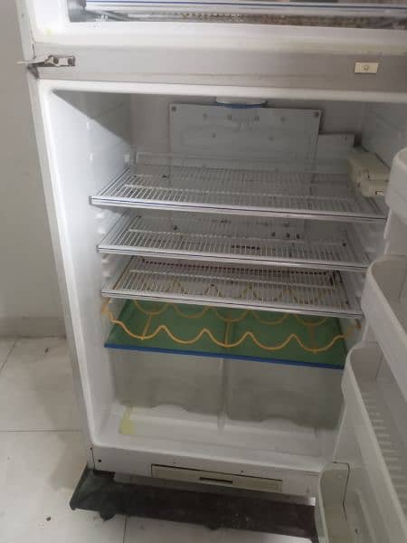 Full size fridge 7