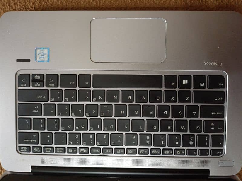 HP EliteBook 1030 G1 - Core m5 vPro (6th Gen)-8GB RAM/256GB SSD 7