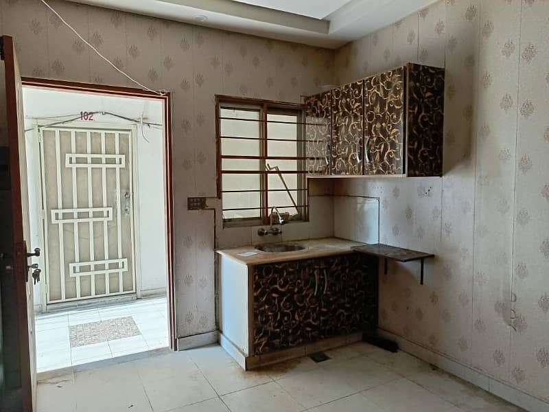 Cozy 1-Bedroom Apartment in Johar Town Phase 2, Block H3 0