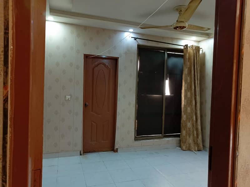 Cozy 1-Bedroom Apartment in Johar Town Phase 2, Block H3 4