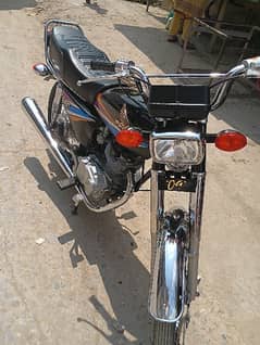 Honda 125 Neat & Clean 0