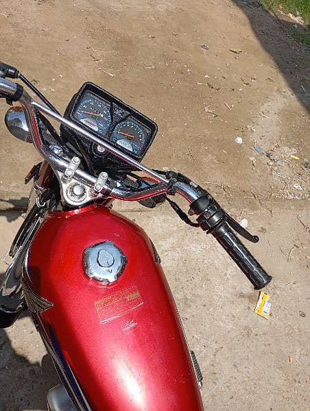 Honda 125 bilkul saaf bike ha 7