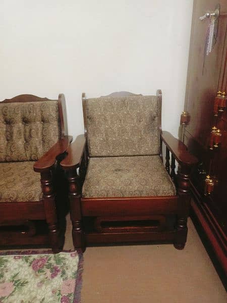 Luxurious Wooden 5-Seater Sofa Set for Sale! 3