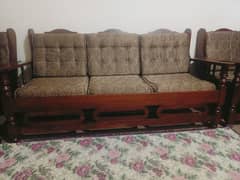 Luxurious Wooden 5-Seater Sofa Set for Sale!