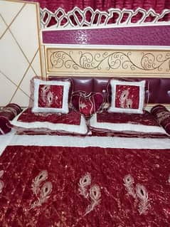 wedding bedsheet red colour 10/10 condition 8 piece