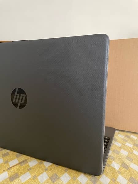 HP 250 G9 Core i3 12th Gen 512 GB SSD Laptop 1