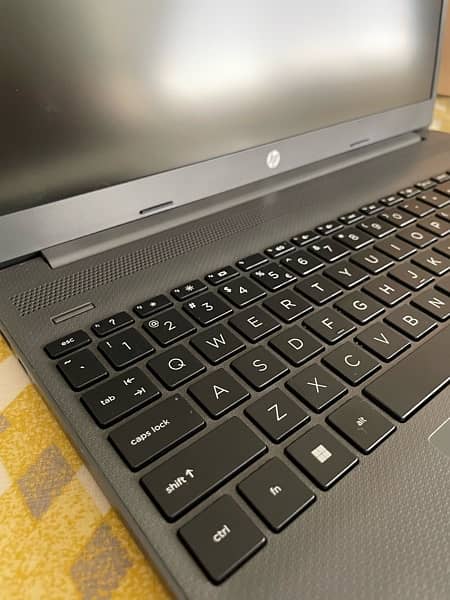 HP 250 G9 Core i3 12th Gen 512 GB SSD Laptop 4