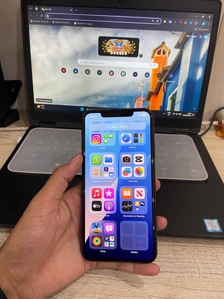 IPHONE 11 PRO MAX 2