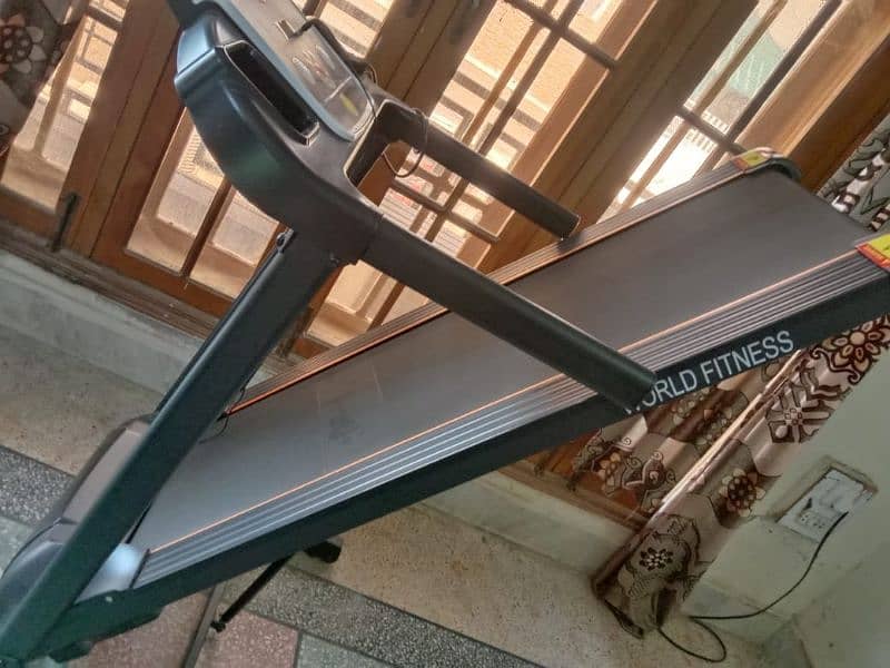 treadmill almost new for sale 5