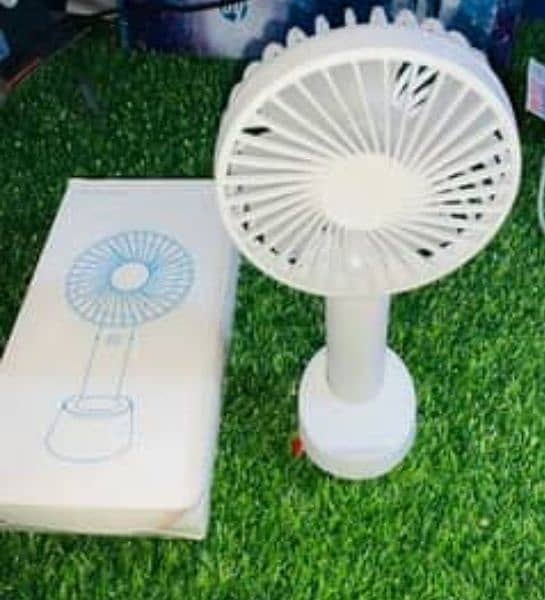 imported portable charging fan 3