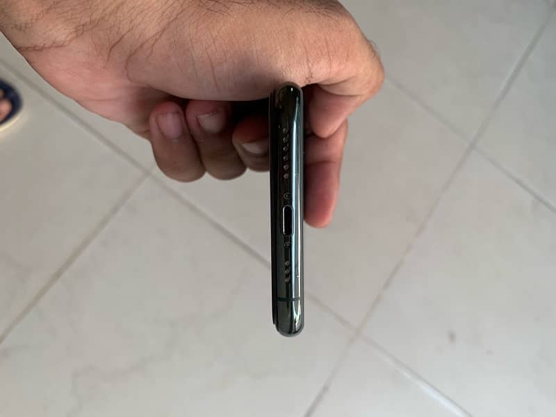 IPhone 11 pro for sale 4