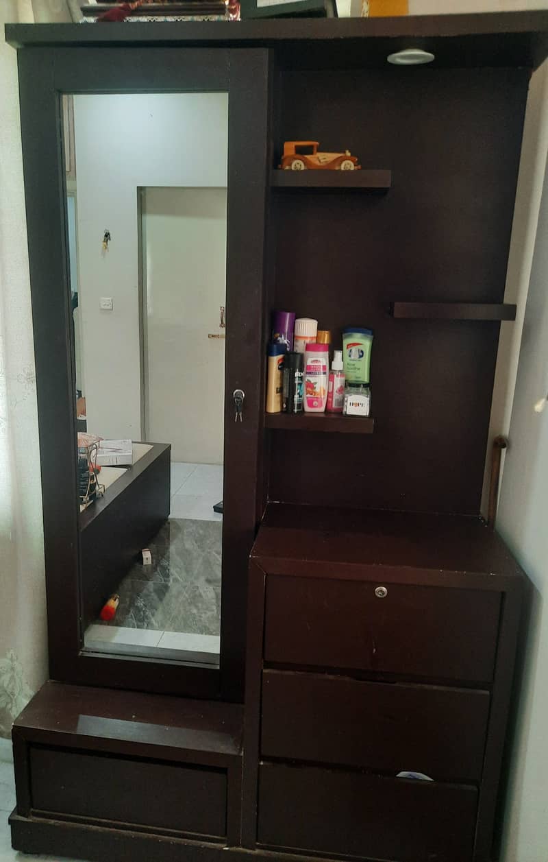 Dressing table (mirror, drawers and cabinet) 2