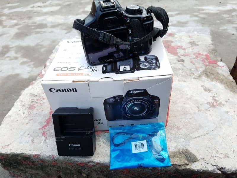 I'm selling my Canon 550D With 50MM 1