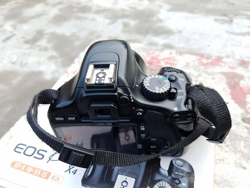 I'm selling my Canon 550D With 50MM 4