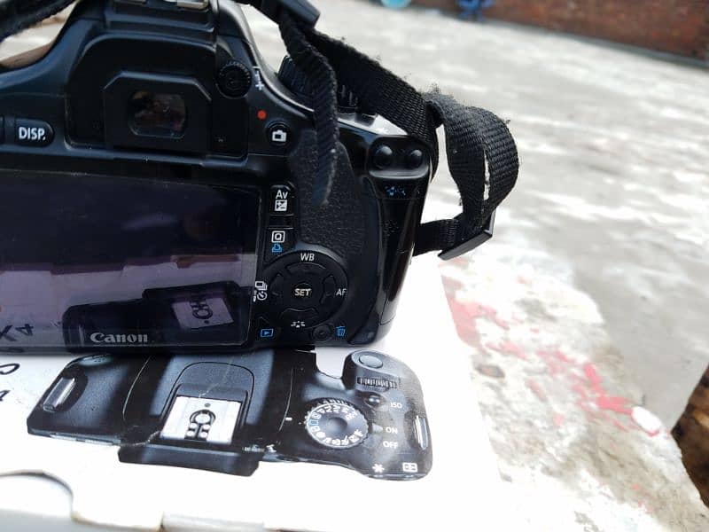 I'm selling my Canon 550D With 50MM 5