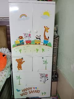 kids wardrobe