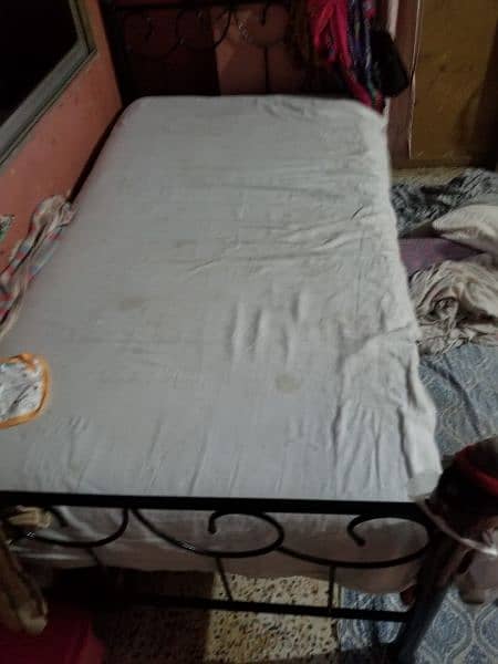 2 heavy Iron beds pair for sale 0