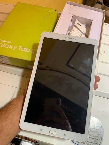 Samsung Tab E  10/10 condition 1