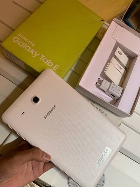 Samsung Tab E  10/10 condition 2