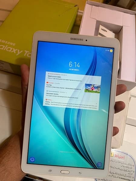 Samsung Tab E  10/10 condition 6