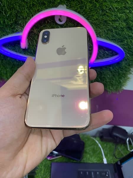 apple i phone x / xr /- 03461809478 0